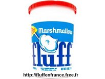 Voici un gros pot de marshmalow FLUFF en plastique des années 2000